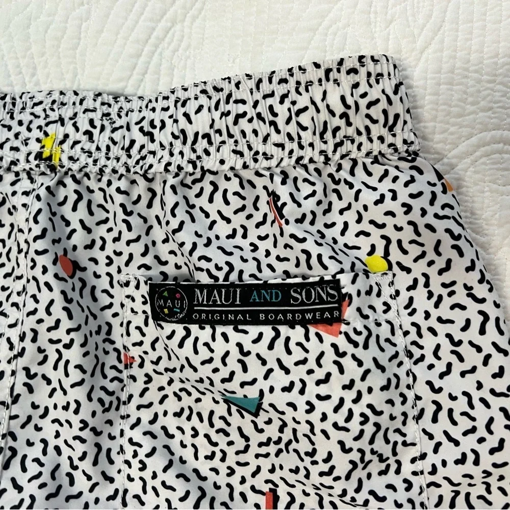 Maui and Sons Swim trunks  | Size Boys Medium
